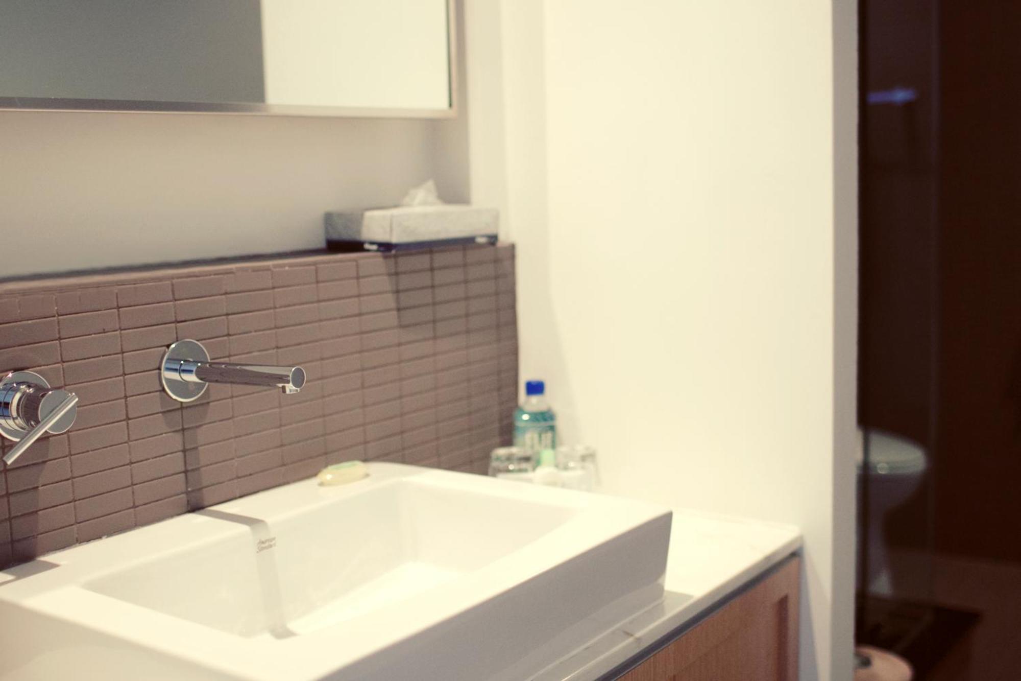 Hotel Ocho Toronto Bagian luar foto