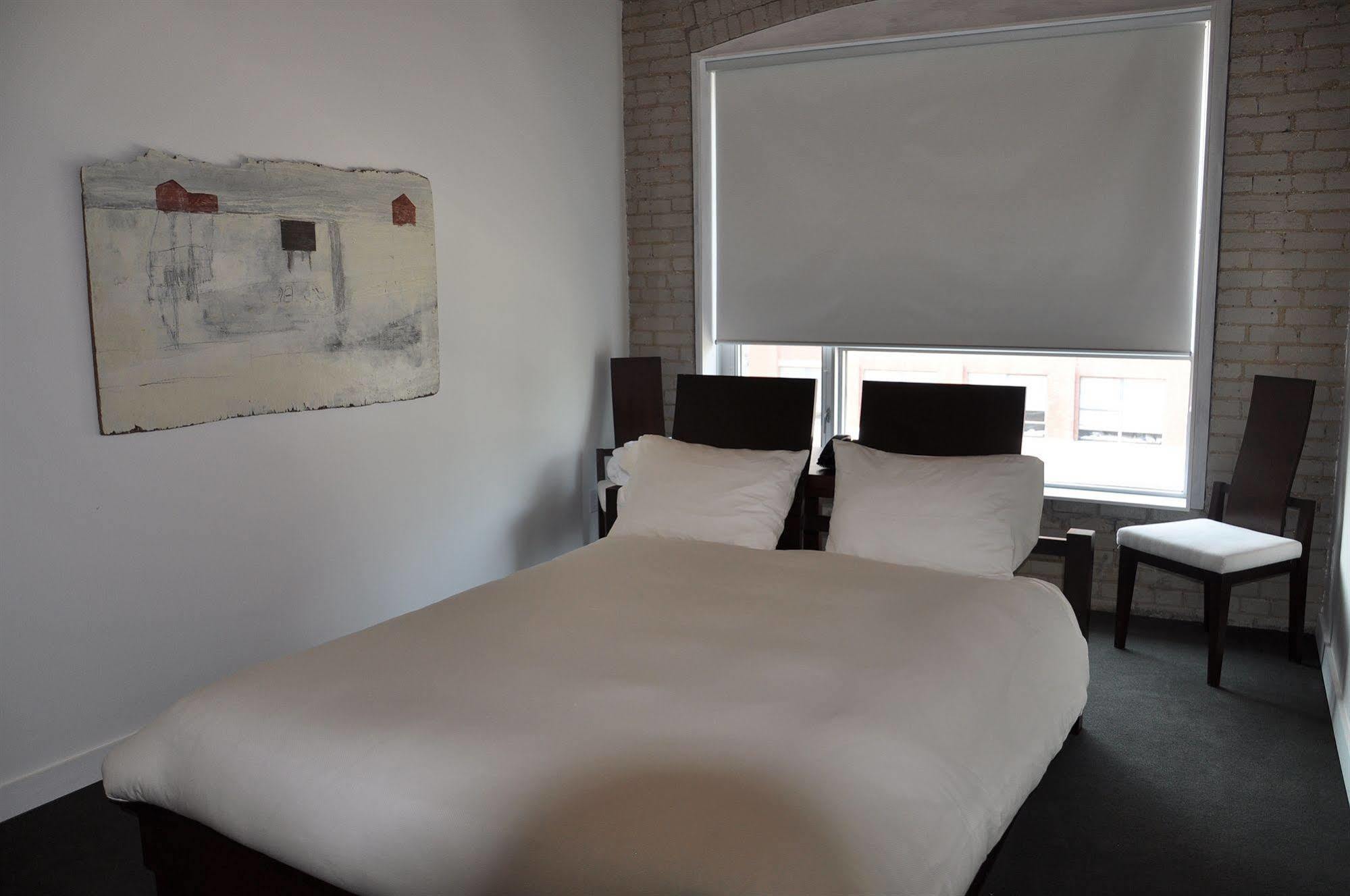 Hotel Ocho Toronto Bagian luar foto