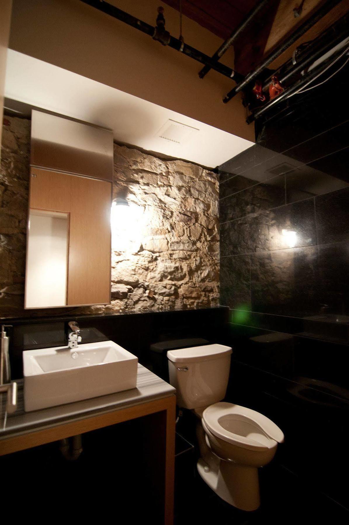 Hotel Ocho Toronto Bagian luar foto