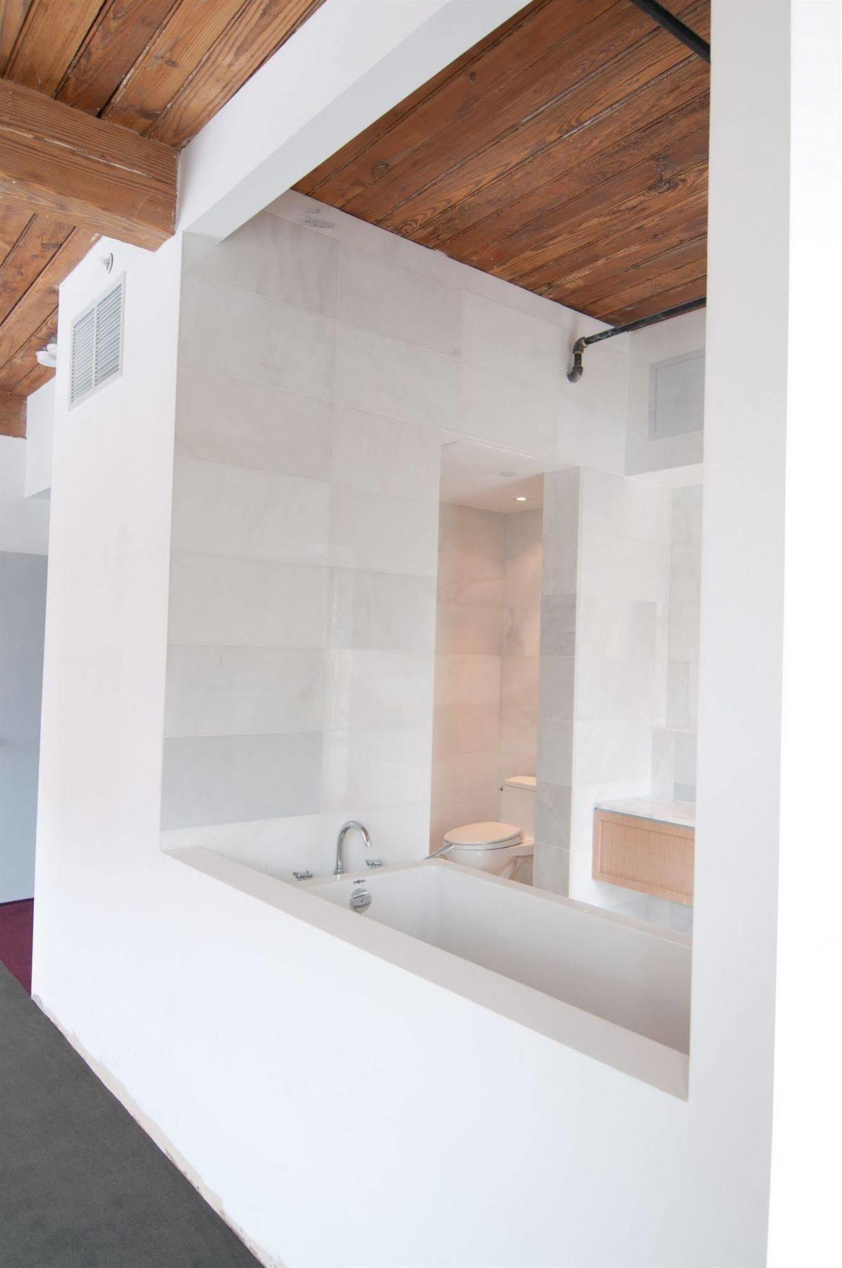 Hotel Ocho Toronto Bagian luar foto