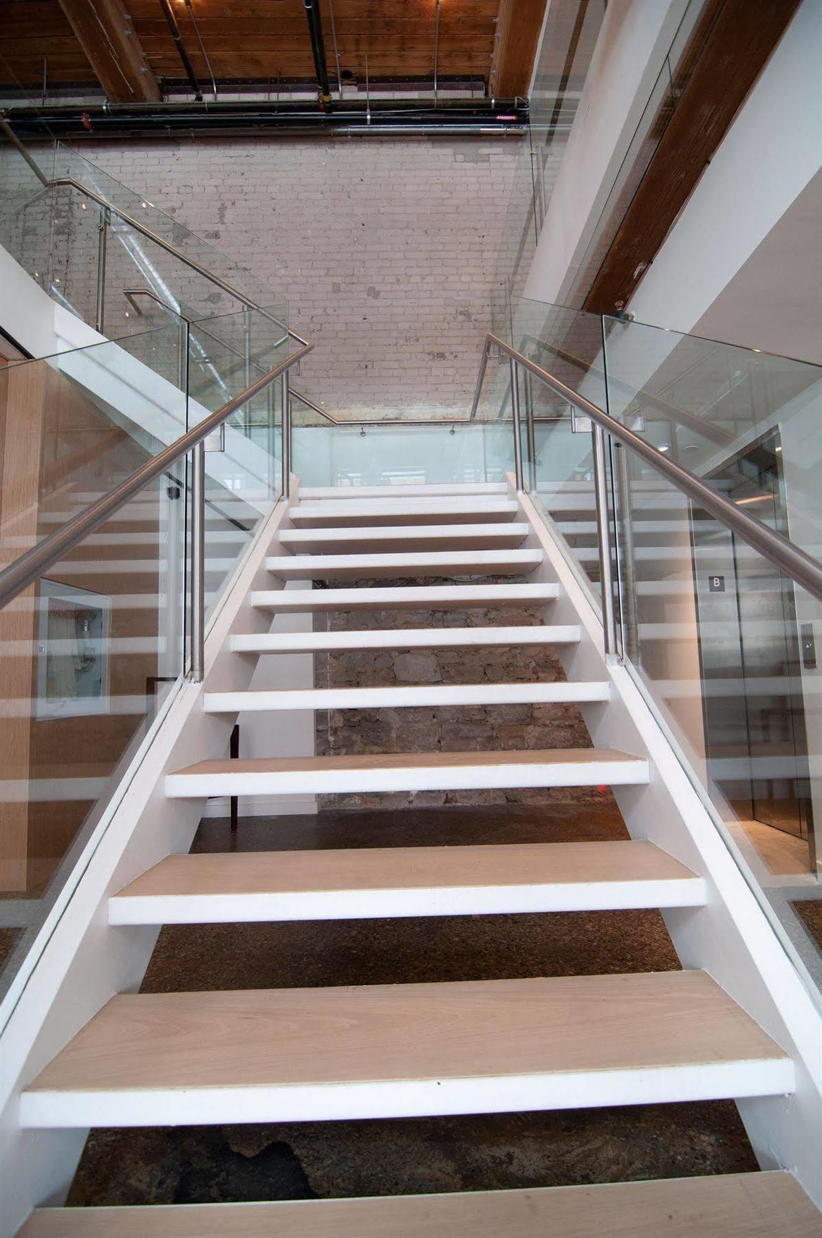 Hotel Ocho Toronto Bagian luar foto